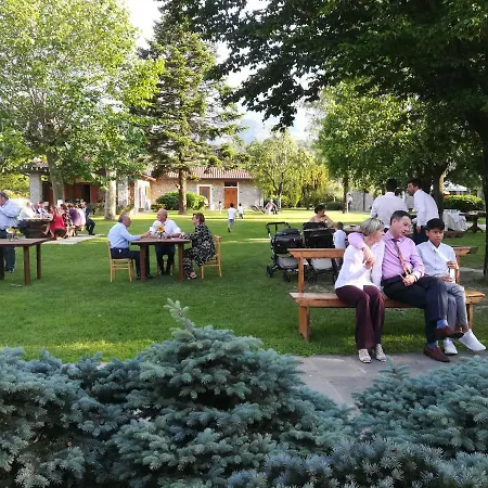 Apartmanhotel Cascina Borgofrancone 3*