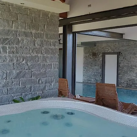 Апарт-отель Cascina Borgofrancone Джера-Ларио