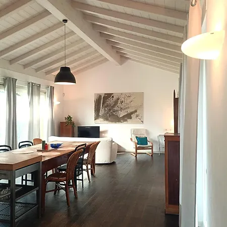 Cascina Borgofrancone Apartmanhotel Gera Lario