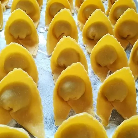 Cascina Borgofrancone Apart Otel 4*