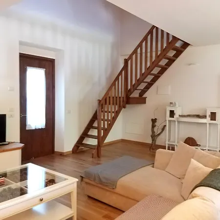 شقة فندقية Cascina Borgofrancone جيرا لاريو