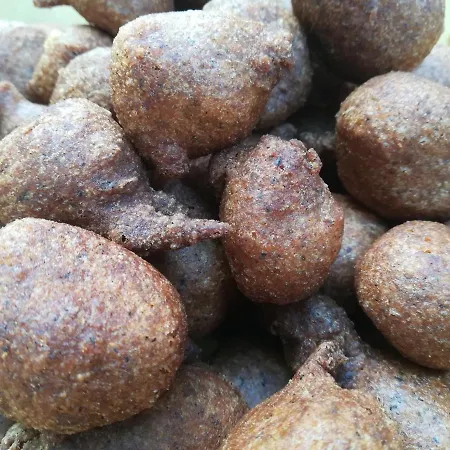 Cascina Borgofrancone 4* ג'רה לאריו