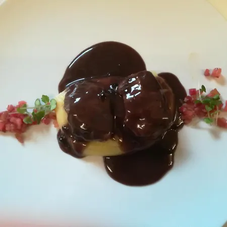 מלון דירות Cascina Borgofrancone 4*