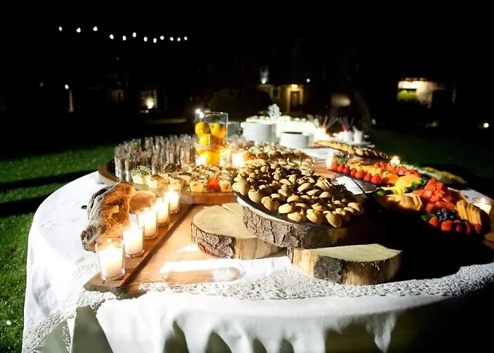 Cascina Borgofrancone Апарт-отель 4*