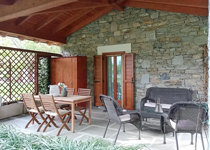 Cascina Borgofrancone Апарт-отель 4*